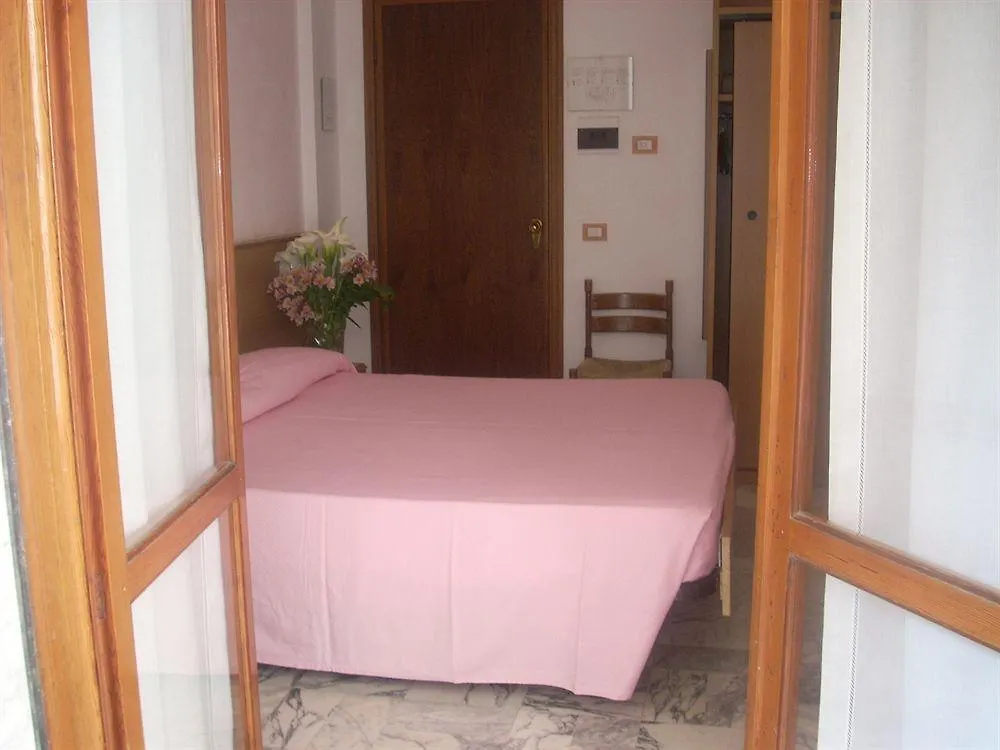 Hotel Corallo Moneglia 2*,