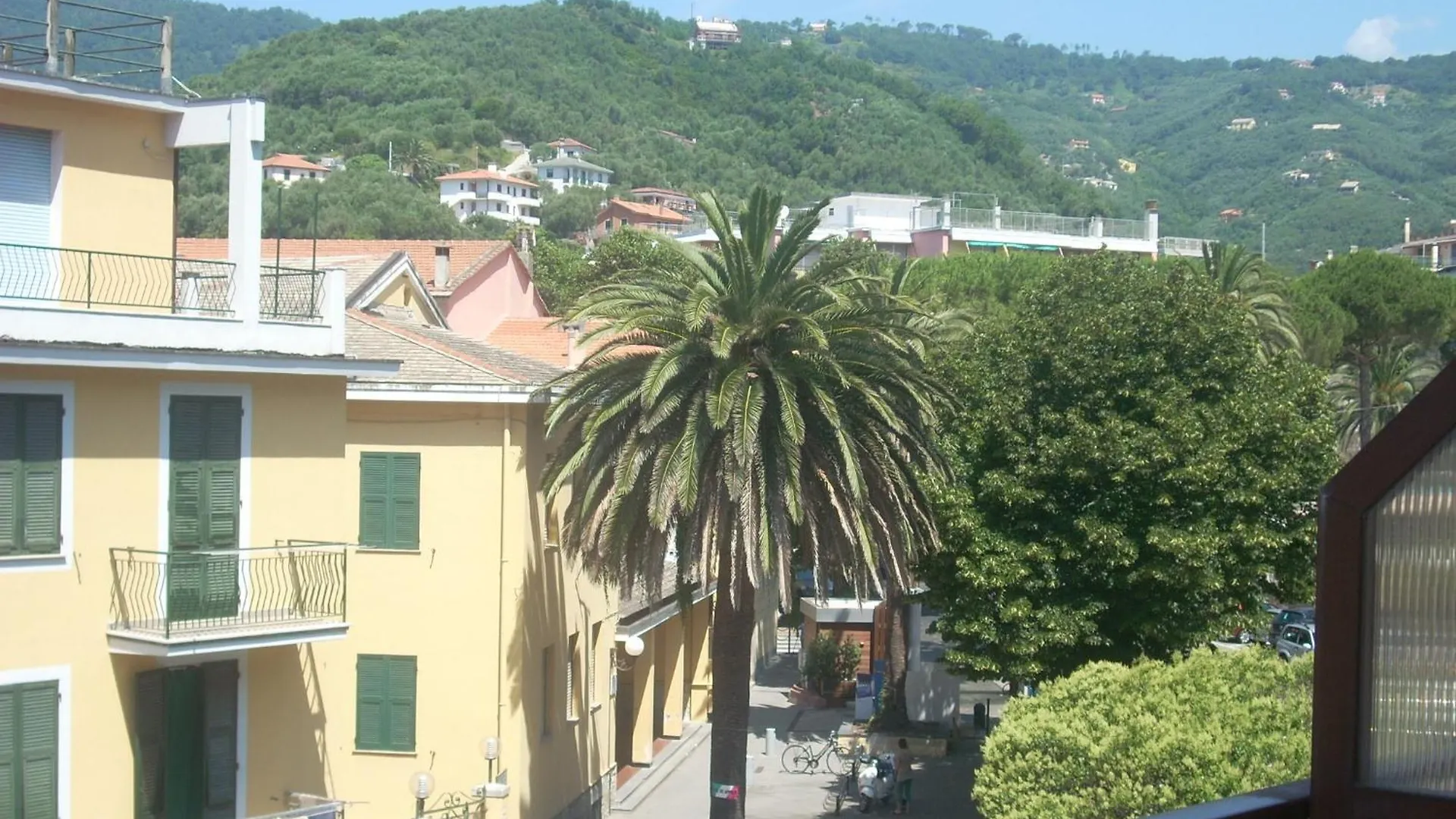 Hotel Corallo Moneglia 2*,  Italy